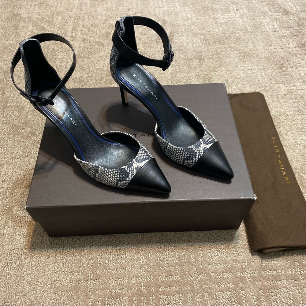 {Elie Tahari} Pointed Toe D'Orsay Pumps - Westside High-Heels - Size 35
